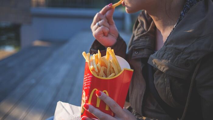 The Uproar Over 4 Dollar Fries Shows Just How Severely America’s Standard Of Living Has Eroded The Uproar Over 4 Dollar Fries Shows Just How Severely America’s Standard Of Living Has Eroded