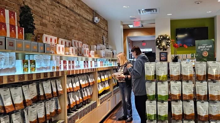 zerohedge.com - Tyler Durden - Small Retailers Enter Holiday Season Optimistic