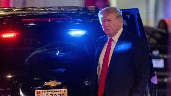 Internal FBI Memos Warned Biden DOJ 'No Probable Cause' To Raid Mar-A-Lago: Report