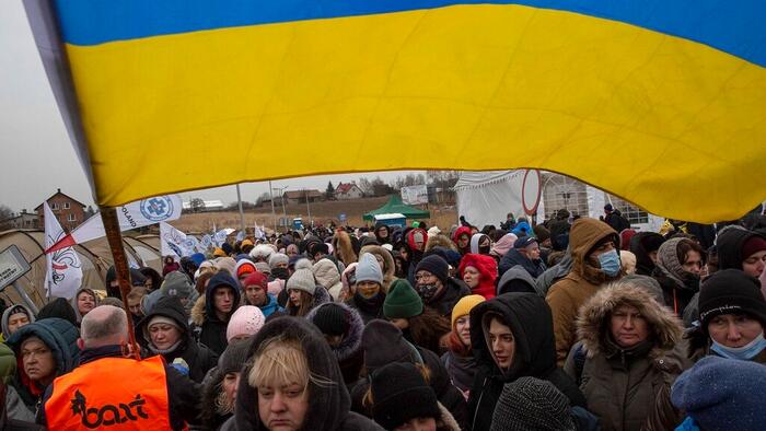 Nearly 50,000 Ukrainians Have Applied For Asylum In Poland Since August Nearly 50,000 Ukrainians Have Applied For Asylum In Poland Since August