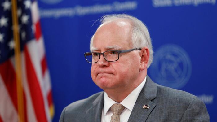 Comer: The ‘Walls Are Caving In’ On Tim Walz