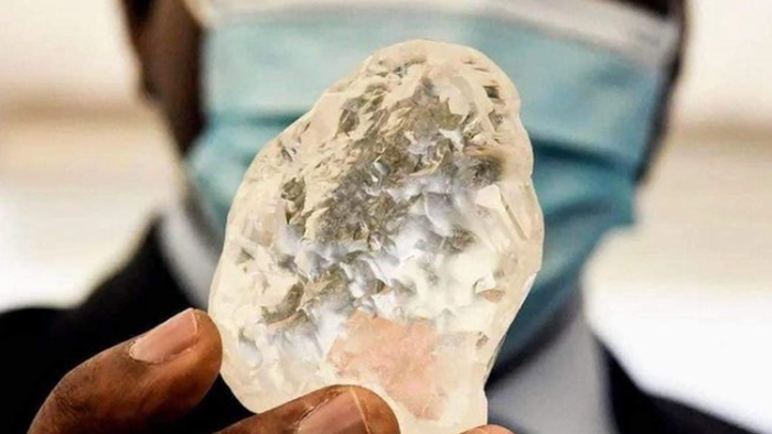 zerohedge.com - Tyler Durden - De Beers Cuts Diamond Prices, Botswana Warns Of Prolonged Slump