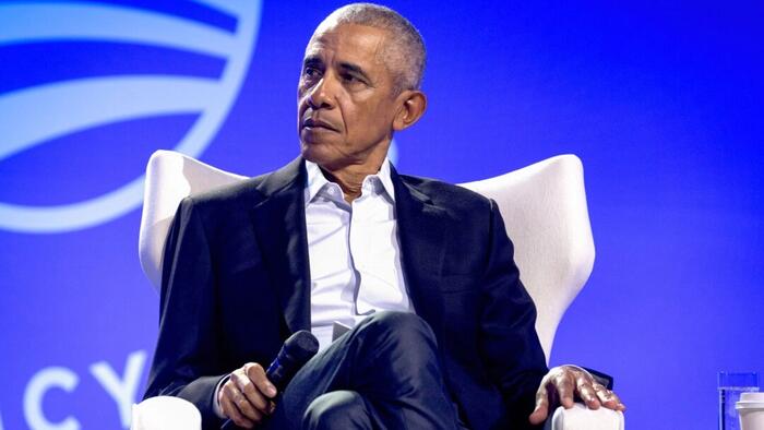 Obama Says Aliens Exist But Are Not Kept In Area 51