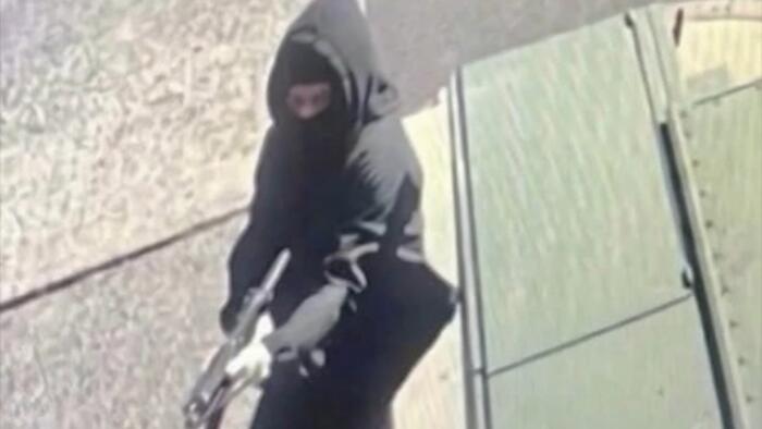 Two Armed Robbers Steal $1.8 Million From Brinks Armored Truck In Philadelphia