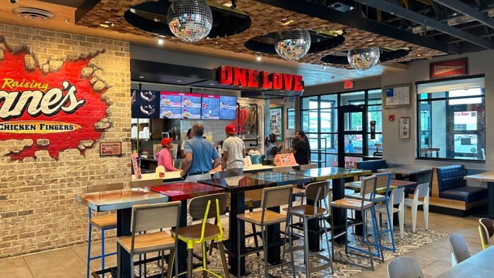 Goldman: Fast Food's 'Bang For The Buck' Gains As Casual Dining Appeal Craters