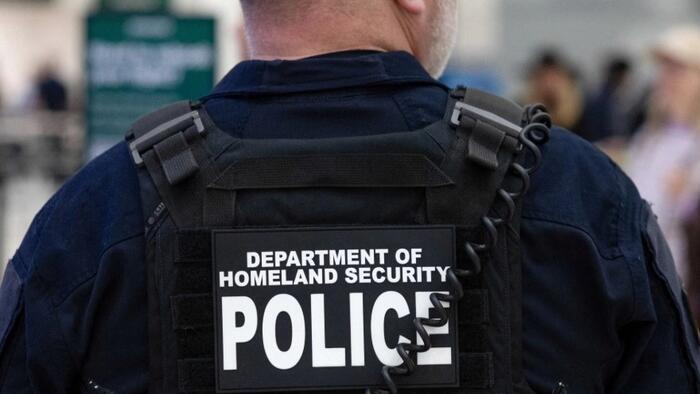 DHS To Vet Immigrants For 'Extremist Views'