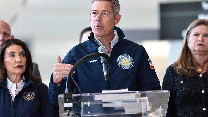 Duffy Seeking $10 Billion From Congress To Revamp Air Traffic Control System