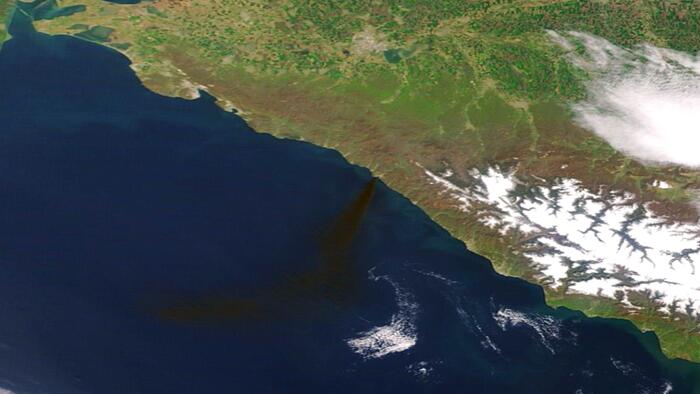 Ukrainian Drone Attacks Target Russia's Tuapse Oil Refinery Twice in Recent Days