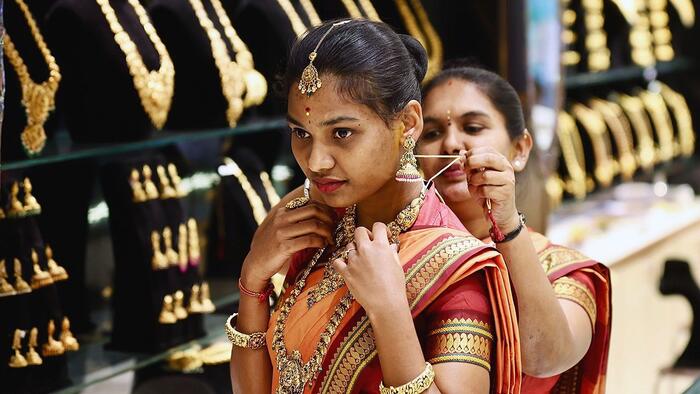India Panics, Further Tightens Gold Flows As Rupee Collapses