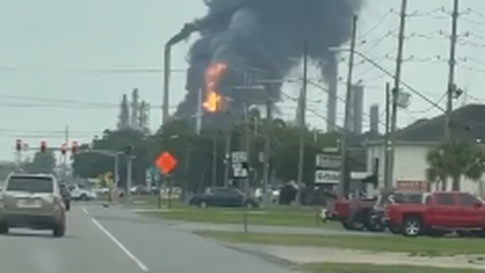 "Doesn't Look Good": Explosion Rocks Major New Orleans-Area Refinery As Fuel Markets Tighten