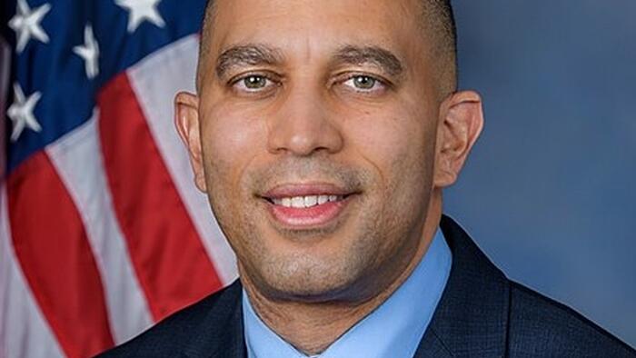 Contempt Of Court: Hakeem Jeffries Denounces the Supreme Court As "Illegitimate"