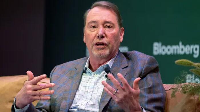 Gundlach Warns "Bagholders" Will "Lose Money" In Private Credit As BDCs Slash Asset Values, JPM Faces $500MM Loss In Biggest "Hung" Deal This Year