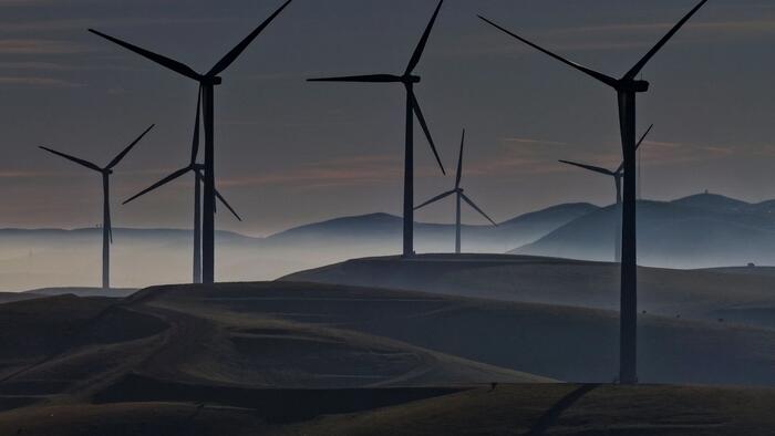 zerohedge.com - Tyler Durden - America's Largest Wind Farm To Begin Operations This Month