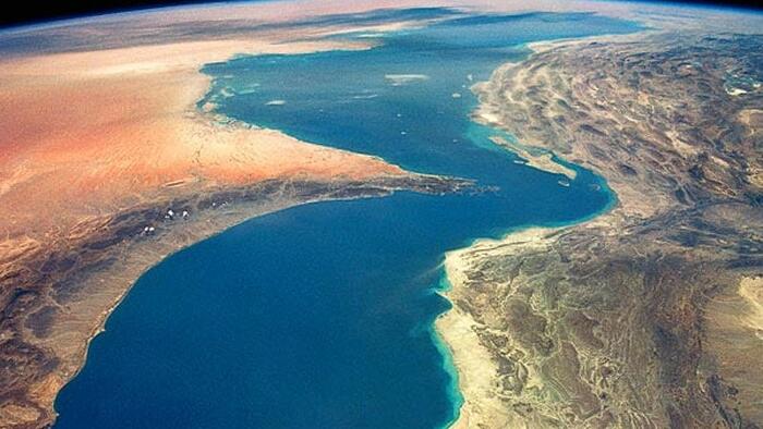 Growing Number Of Oil Tankers Successfully Sneak Through Hormuz, Shrinking Iran's Leverage