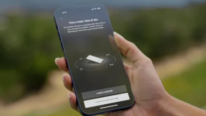 Slimmer Than iPhone: SpaceX Takes Aim At Smartphone Market With New AI Device