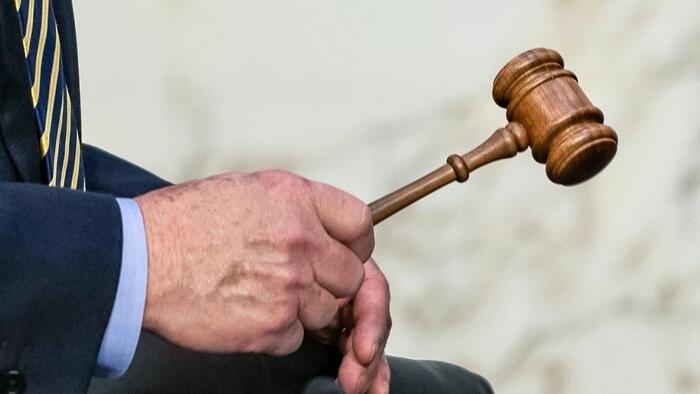 Missouri Prosecutor Temporarily Removed Amid Allegations of Romantic Ties to Sexual Assault Suspect and Misconduct