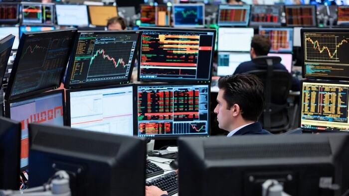 zerohedge.com - Tyler Durden - 'Sea Of Red': Futures Slide As Market Wakes Up To Soaring Bond Yields And Diesel Prices