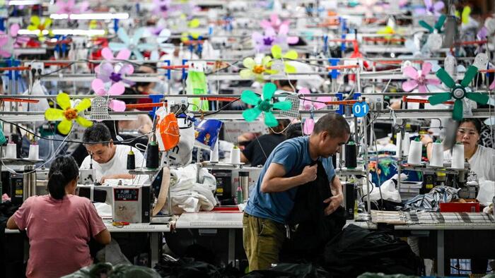 Chinese Workers Return From Holiday To Find Factories Emptied, Owners Gone