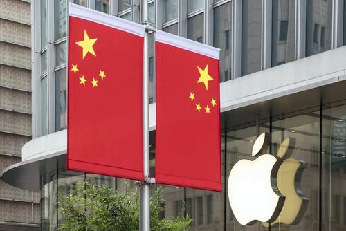 Apple Trains Custom AI Model For China With Alibaba's Help