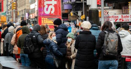 americans ignore covid rules to grab bargains on black friday