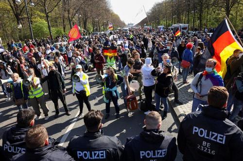 2021 04 21T120346Z 3 LYNXMPEH3K0NE RTROPTP 4 HEALTH CORONAVIRUS GERMANY BUNDESTAG PROTESTS