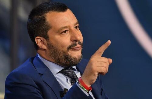 „Eine Kriegserklärung an Europa“ – Salvini sagt, dass die Landung von 6.000 Migranten an einem Tag den Zusammenbruch der italienischen Gesellschaft bedroht