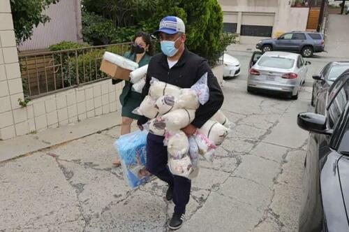 20th Busload Of Illegal Immigrants Arrives In Downtown Los Angeles