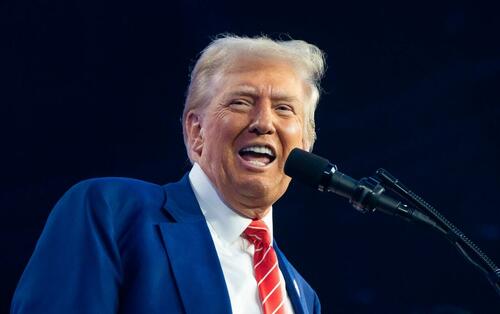 President-Elect Trump Posts Christmas Message To „Wonderful Soldiers of China”, „Governor Trudeau”, And Greenland