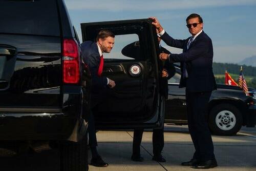 Secret Service Agent On JD Vance's Detail Under Investigation For Leaking