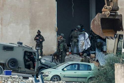 Israeli Forces Accused Of Executing Unarmed Palestinians After They Surrendered thumbnail