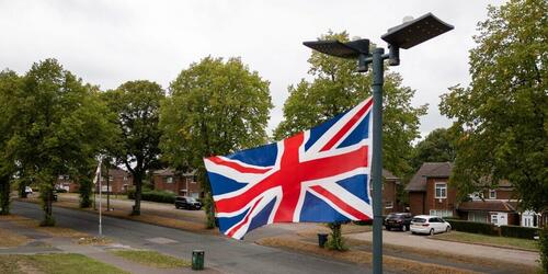 Flag Wars Everywhere!