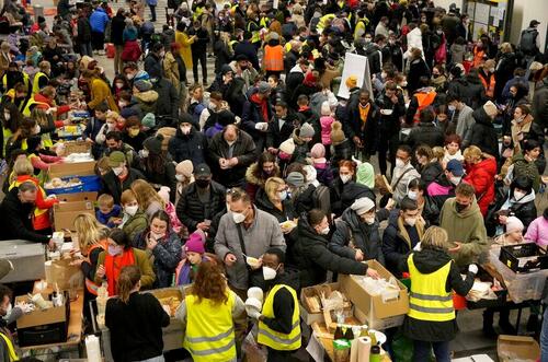 Germany And Poland Are Growing Weary Of Ukrainian Refugees And War thumbnail