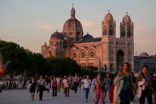 France: An Islam-Friendly Mayor’s Attempt To Squash A Catholic Film Backfires Badly France: An Islam-Friendly Mayor’s Attempt To Squash A Catholic Film Backfires Badly