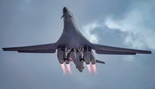 Pair Of US Bombers Again Fly Close To Venezuela, Sparks Speculation Of Imminent Attack