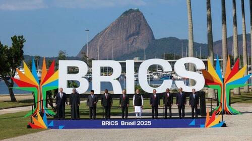 Escobar: Trump Terrified By BRICS Strategic Threat thumbnail