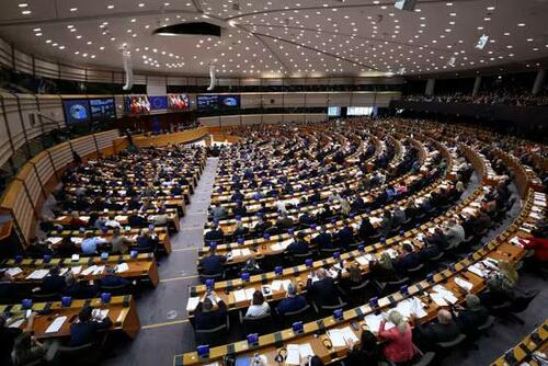 EU Parliament Shocks Brussels: Chat Surveillance Rejected, Deportation Centers Approved