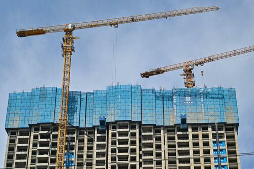 <div>World's Largest Real Estate Market On The Brink Of Collapse: Experts</div>