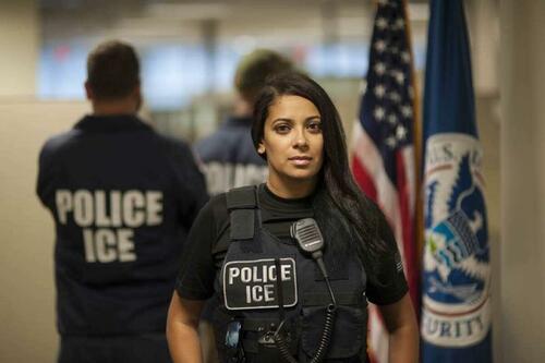 DHS Warns California, New York, Illinois To Cooperate With ICE Deportations thumbnail