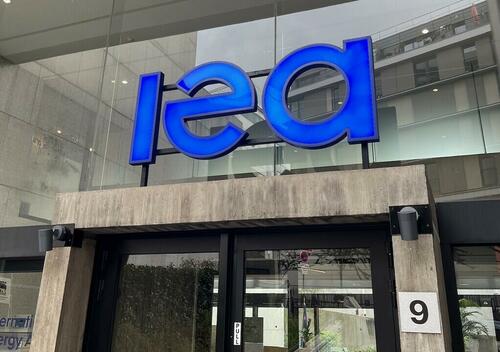 IEA Slashes Oil Demand Growth Forecast For 2026 thumbnail