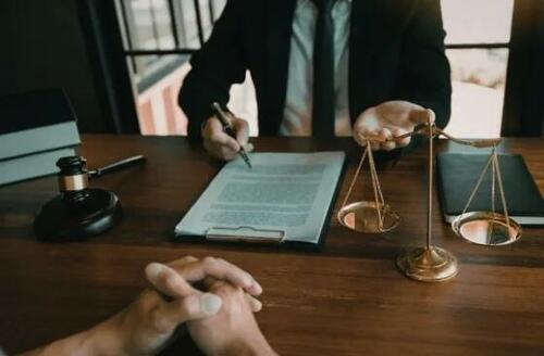 Harvard-Backed Program Drops ‘Students Of Color’ Requirement After Legal Complaint Harvard-Backed Program Drops ‘Students Of Color’ Requirement After Legal Complaint