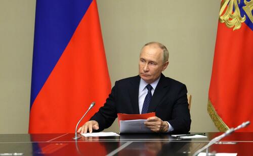 Putin meets with security council