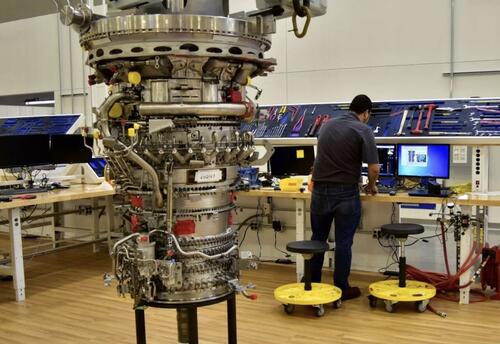 China's C919 Jet Faces Delays Despite Big Airline Orders thumbnail