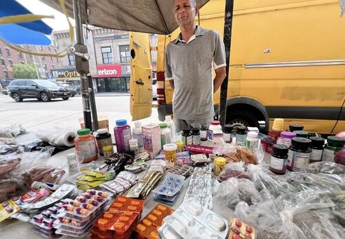 NYC Street Vendors Now Openly Selling Illegal Prescription Pills Across 10 Blocks
