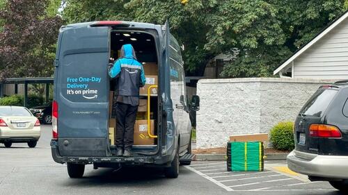 US Postal Service Mail Carrier Shot By Amazon Driver
