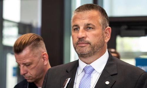 Leiter der Polizeigewerkschaft von Chicago fordert Mitglieder auf, sich der Impfpflicht zu widersetzen und warnt davor, die Truppe am Wochenende um 50 % zu verkleinern Leiter der Polizeigewerkschaft von Chicago fordert Mitglieder auf, sich der Impfpflicht zu widersetzen und warnt davor, die Truppe am Wochenende um 50 % zu verkleinern