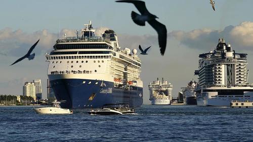 Trotz Durchimpfung und strengen Gesundheitsvorschriften sind nun 89 Kreuzfahrtschiffe von Covid Ausbrüchen betroffen
