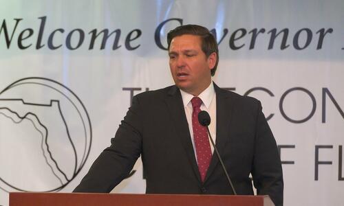 <div>DeSantis Charms GOP By Condemning 'Leaks' And 'Palace Intrigue'</div>