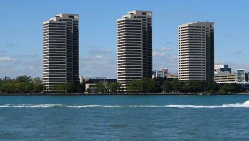 Loan For Once-Iconic Detroit Tower Goes Delinquent