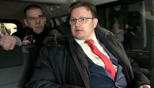 Watch: Russian Diplomat Shocked As FSB Nabs Him For Selling Secrets To US thumbnail