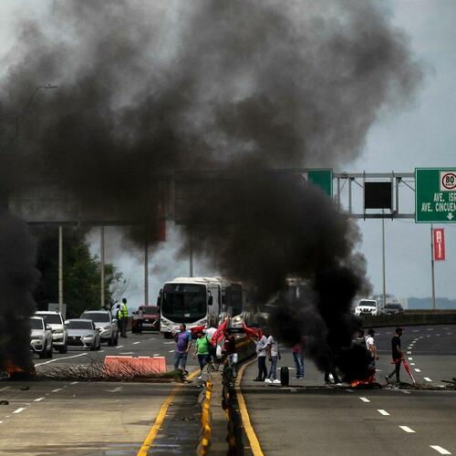 A fiery roadblock on a Panamanian highway
